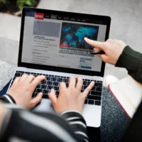 6 esami ICDL + Test di conformità DigComp 2.2 (Prerequisito ICDL IT-Security)